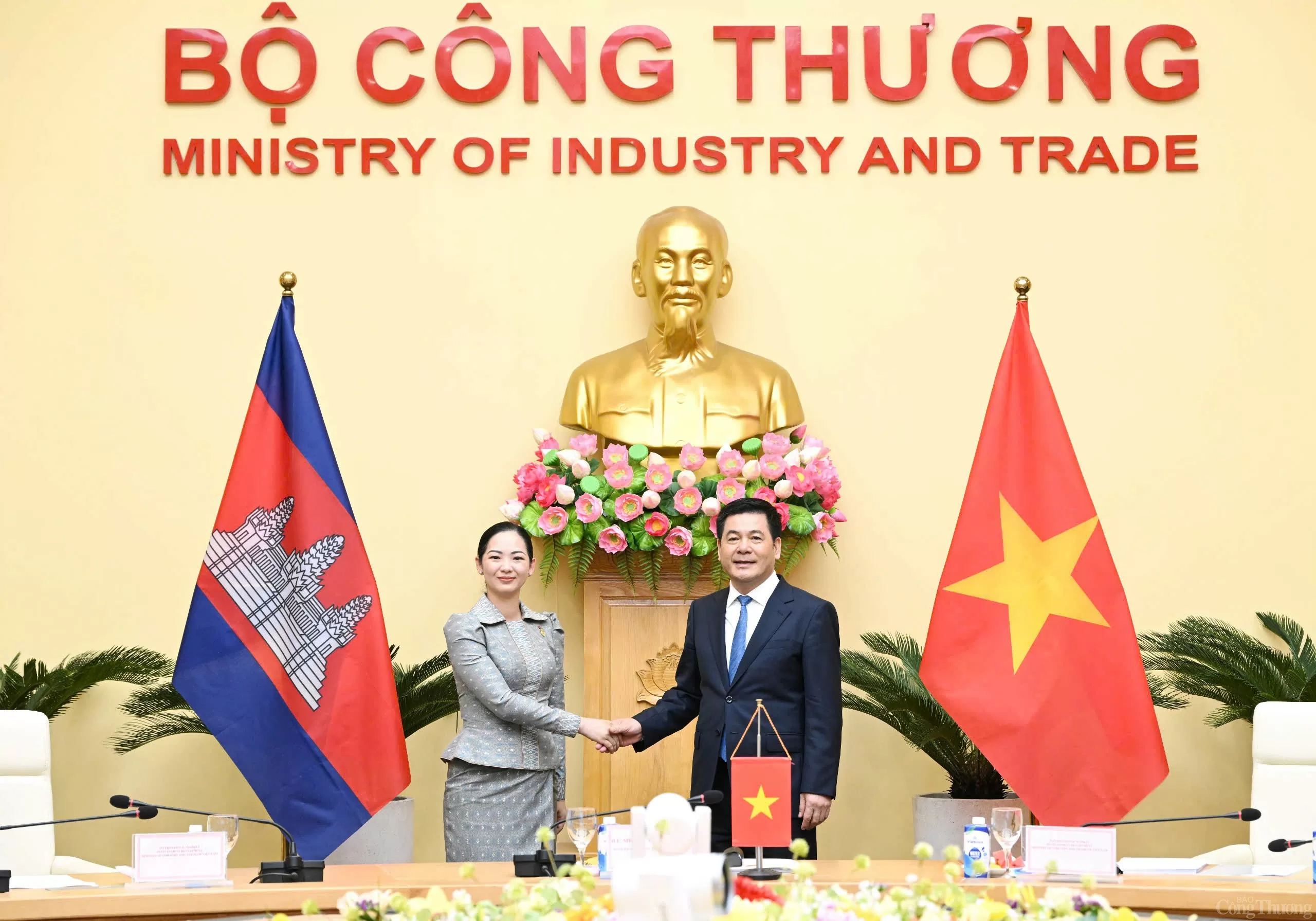 Ảnh: Việt Nam - Campuchia ký thỏa thuận hợp tác về thương mại