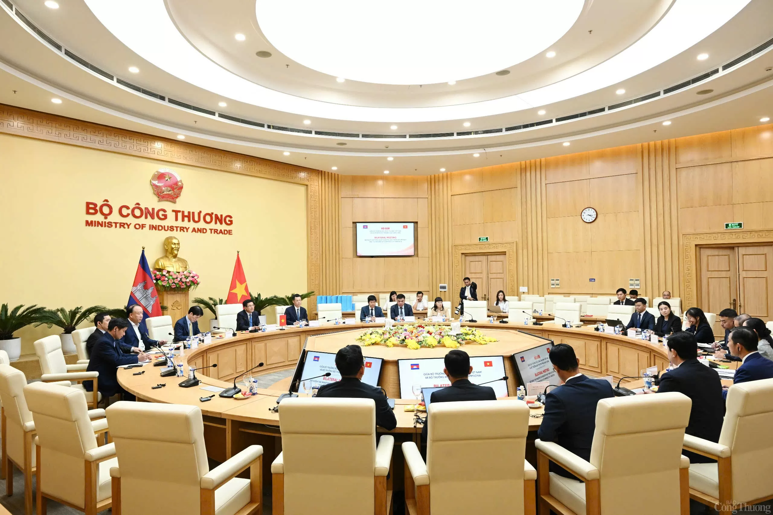 Ảnh: Việt Nam - Campuchia ký thỏa thuận hợp tác về thương mại