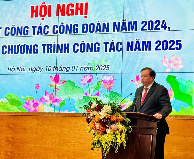 Công đoàn Bộ VHTTDL: Bám sát chức năng, nhiệm vụ của tổ chức công đoàn để đạt được những kết quả đáng ghi nhận năm 2024 - Ảnh 2. Công đoàn Bộ VHTTDL: Bám sát chức năng, nhiệm vụ của tổ chức công đoàn để đạt được những kết quả đáng ghi nhận năm 2024 - Ảnh 2.