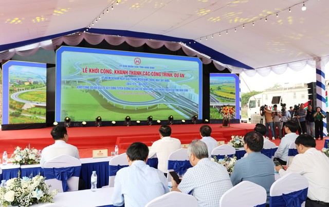 Bộ trưởng, Chủ nhiệm VPCP dự khởi công tuyến đường cao tốc Ninh Bình - Hải Phòng- Ảnh 2.